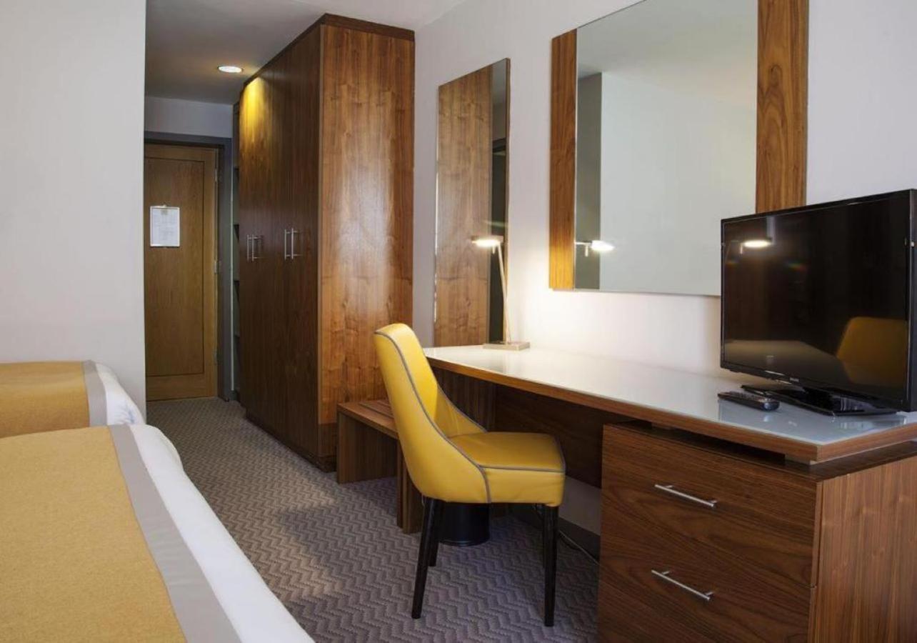 Maldron Hotel Тала Экстерьер фото