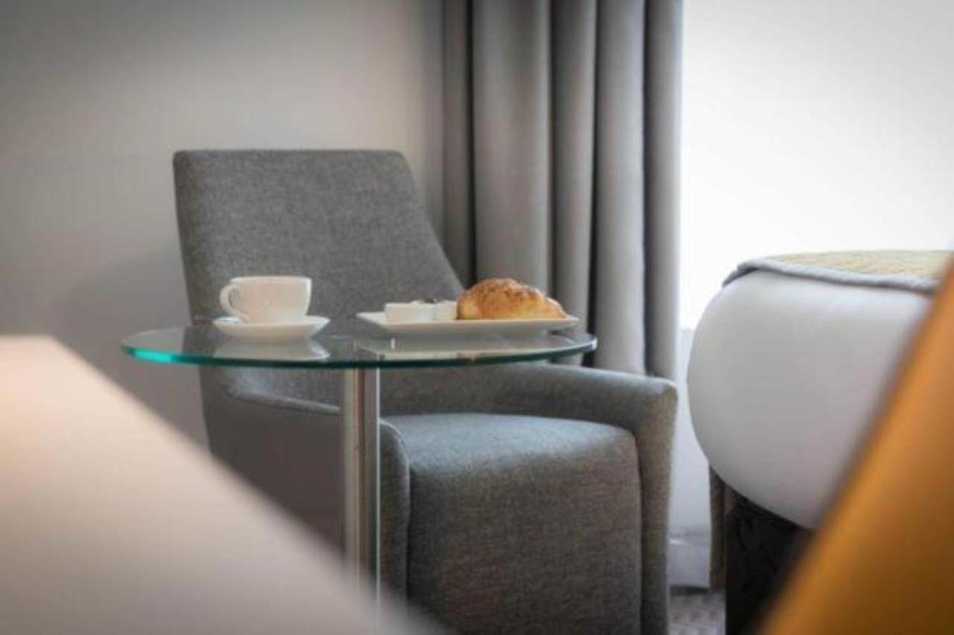 Maldron Hotel Тала Экстерьер фото